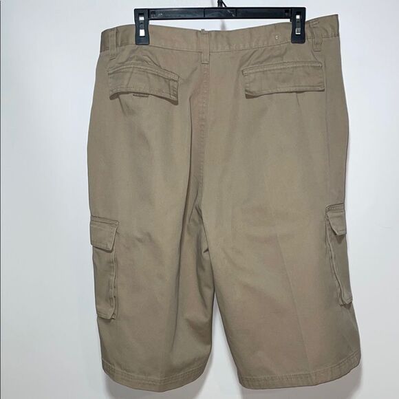 Tan Cargo Shorts with Sturdy Cotton Material - Picture 4 of 7